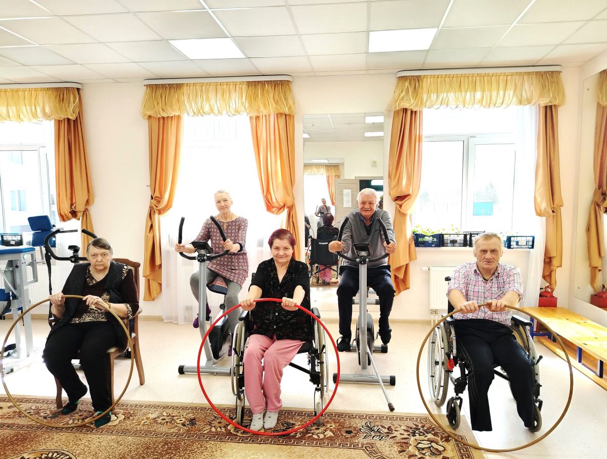 Занятие в кабинете ЛФК